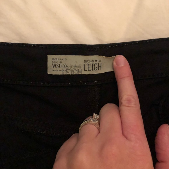 Topshop Moto Leigh with holes in knees - Picture 4 of 4